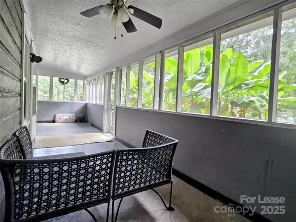 Gastonia, NC 28052,810 Evening Shade LN