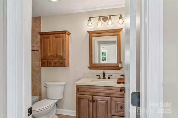 Valdese, NC 28690,509 Lail DR SE