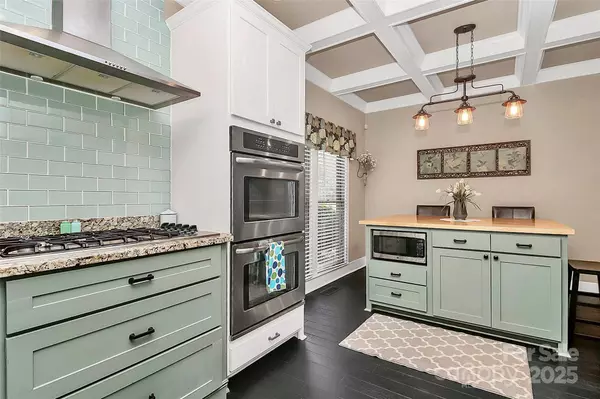 Gastonia, NC 28056,911 Weymouth DR