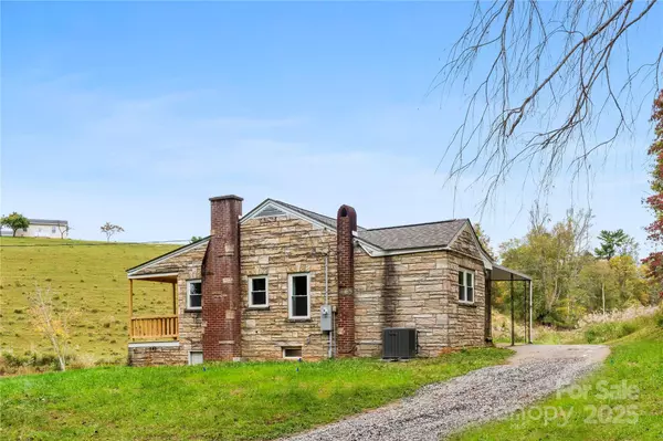 Marshall, NC 28753,421 Hazel Brook RD