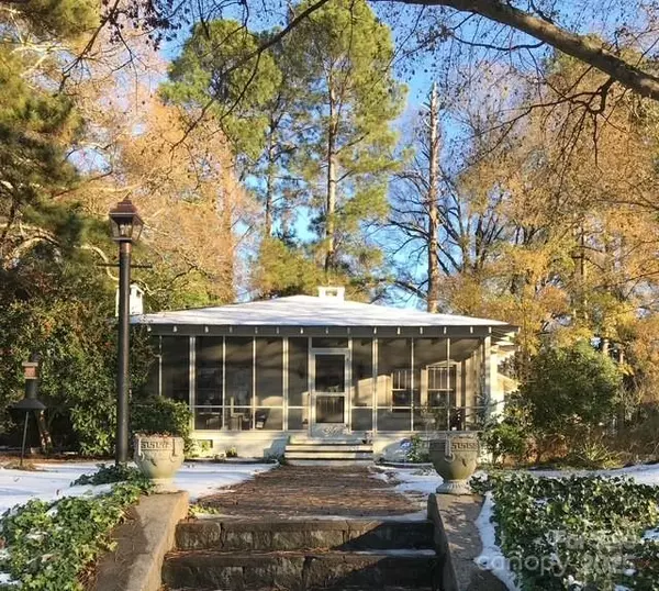 1006 S Belvedere AVE, Gastonia, NC 28054