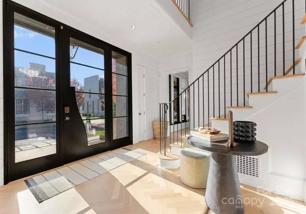 Charlotte, NC 28211,2825 Kenwood Sharon LN