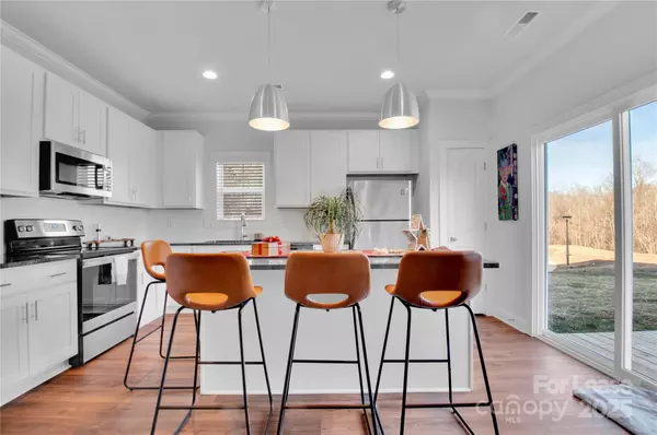 Charlotte, NC 28214,9038 Henry Thoreau RD