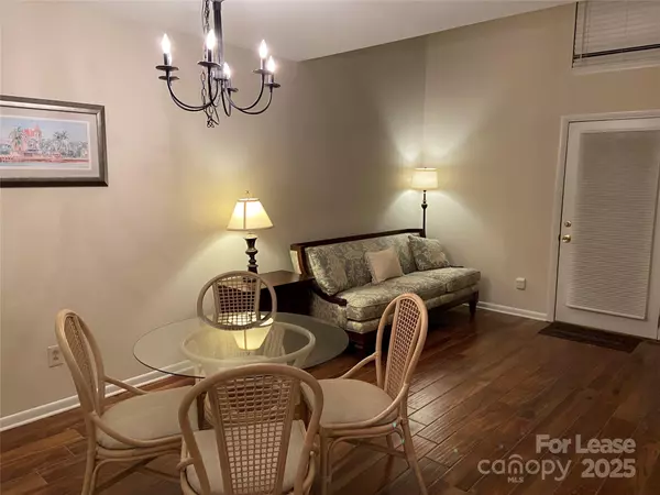 Charlotte, NC 28210,6132 Heathstone LN