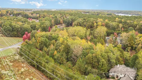 2009 Beauhaven LN, Belmont, NC 28012