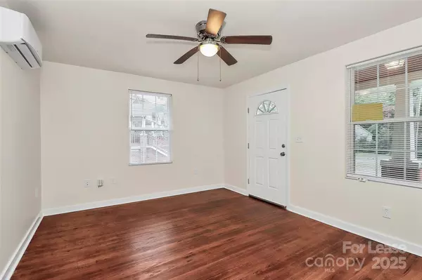 Charlotte, NC 28208,2827 Morson ST