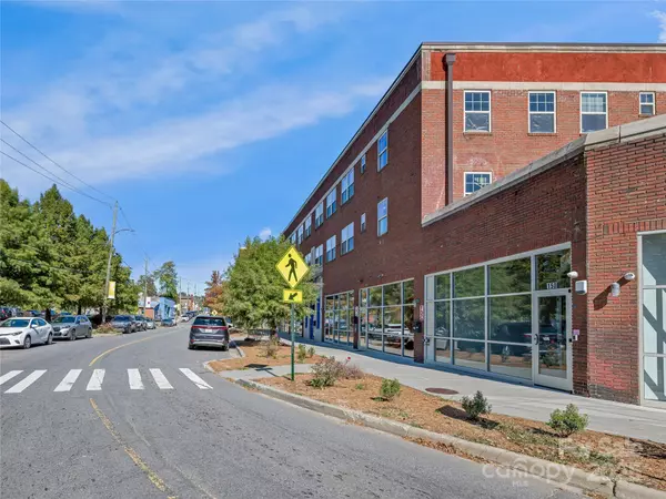 Asheville, NC 28801,408 Depot ST #150