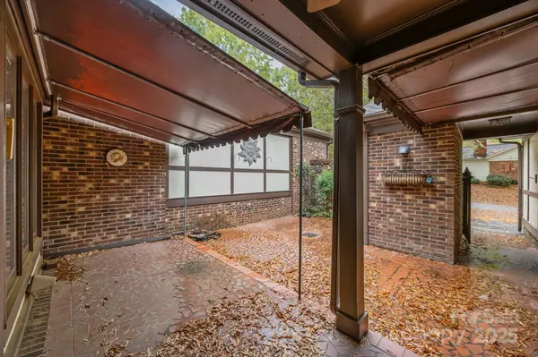 Charlotte, NC 28210,2404 Quail Lake DR