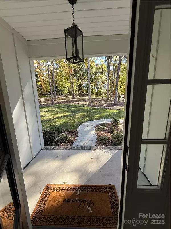 Waxhaw, NC 28173,302 Lester Davis RD