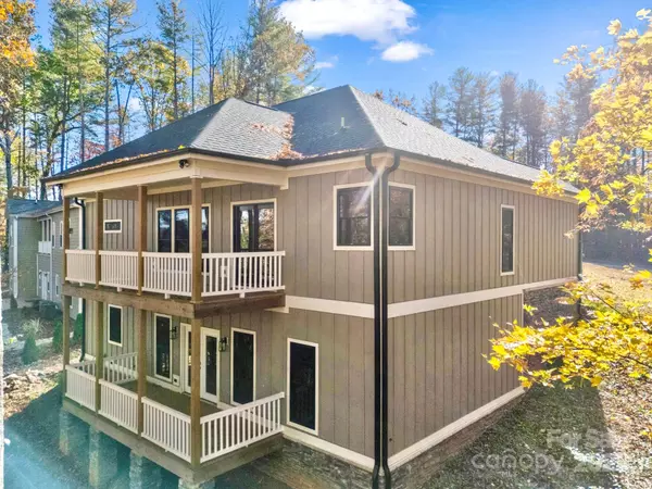 Lenoir, NC 28645,309 Sassafras CT