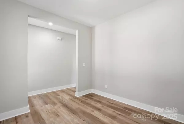 Kannapolis, NC 28083,1699 Mission Oaks ST