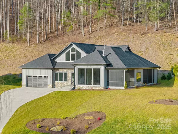 34 Bridgeway DR #47, Candler, NC 28715