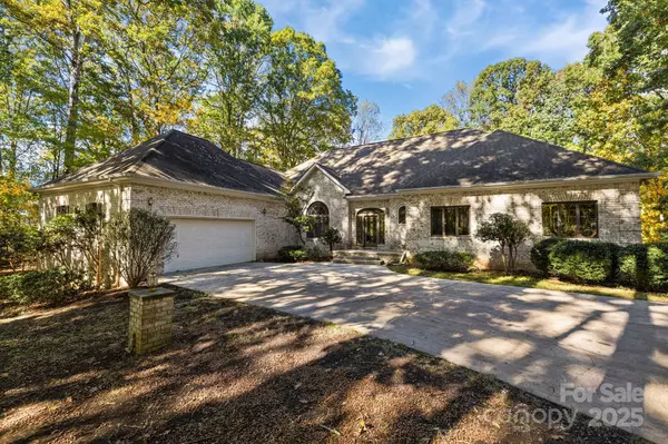 Charlotte, NC 28278,14816 Lonesome Oak CIR