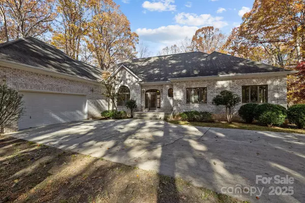 Charlotte, NC 28278,14816 Lonesome Oak CIR