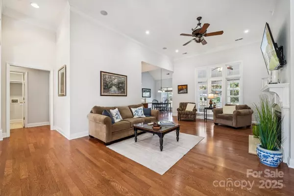 Mooresville, NC 28115,120 Elizabeth Hearth RD #93