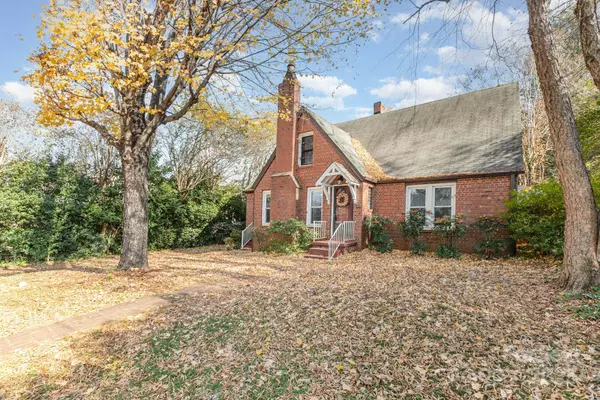 Newton, NC 28658,515 S Ashe AVE