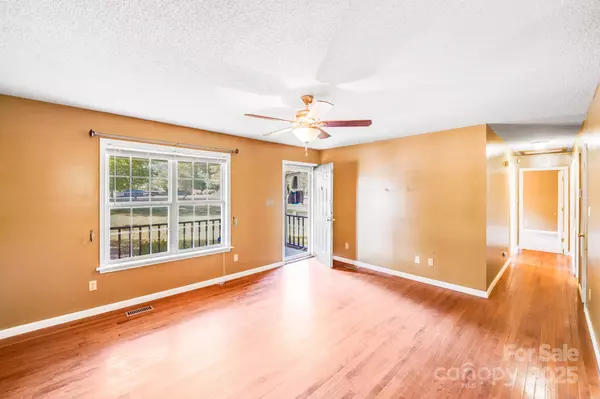 York, SC 29745,1066 Cameron RD