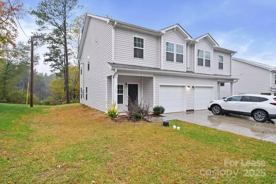 711 Lackey ST, Kings Mountain, NC 28086