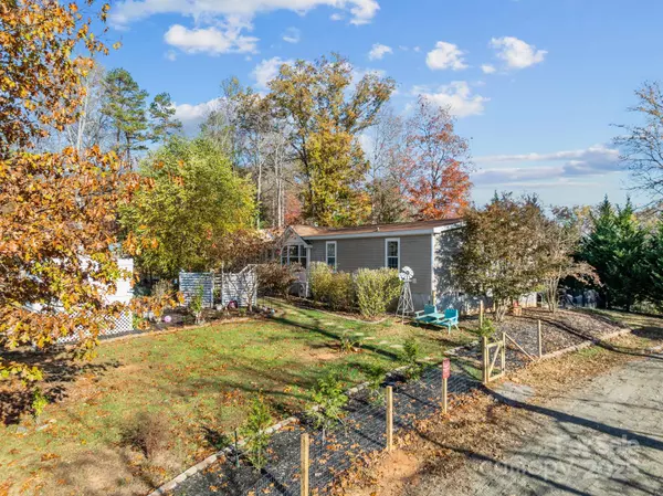 Marshall, NC 28753,14 Harkins LN #5