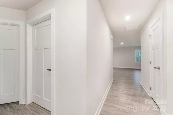 Charlotte, NC 28214,6017 Bellastead DR