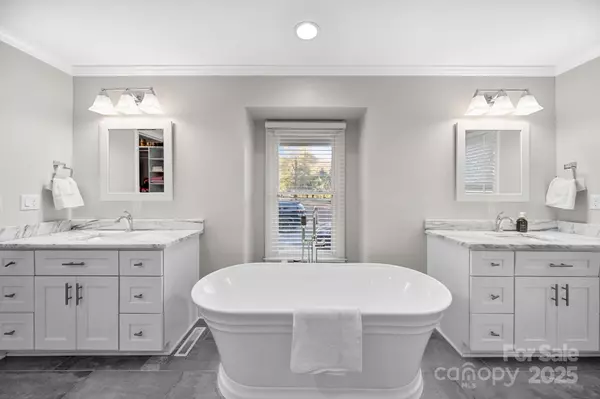 Matthews, NC 28104,4724 Weddington Matthews RD