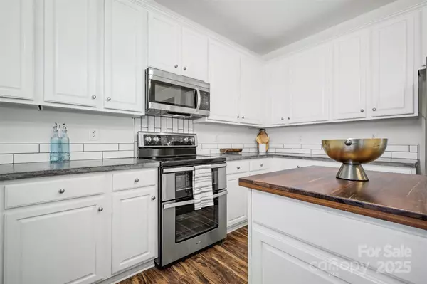 Charlotte, NC 28262,1412 Ladora DR