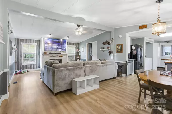 Sherrills Ford, NC 28673,7733 Skyline DR