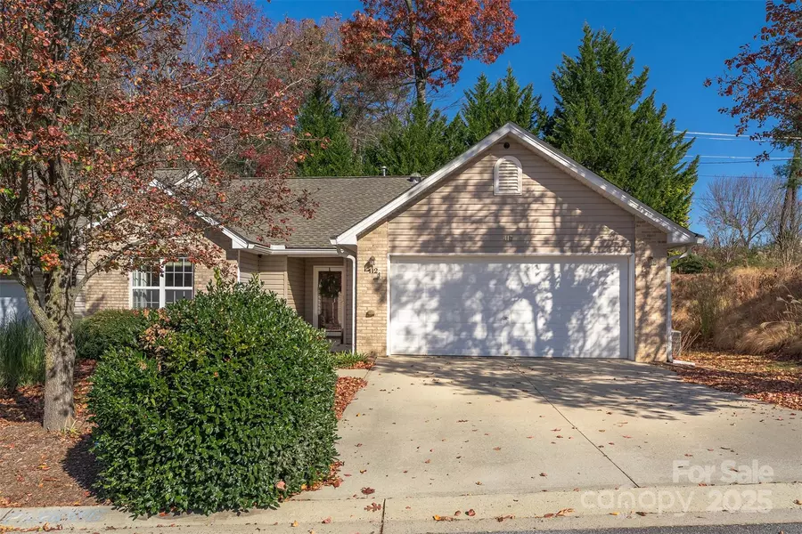 412 Wiltshire CIR, Fletcher, NC 28732