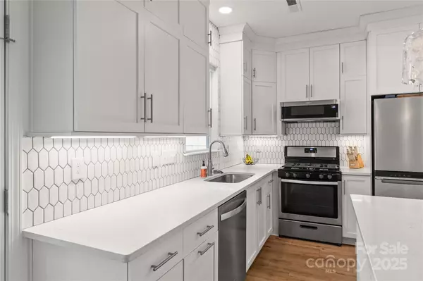 Davidson, NC 28036,520 Catawba AVE