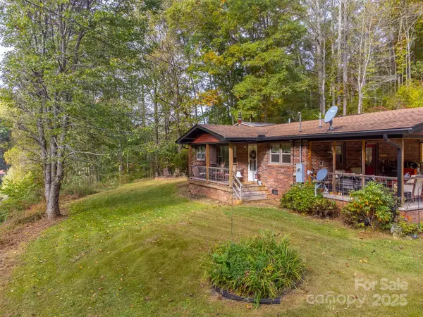Sylva, NC 28779,187 Garnet RD
