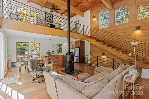 Highlands, NC 28741,187 Big Buck RD