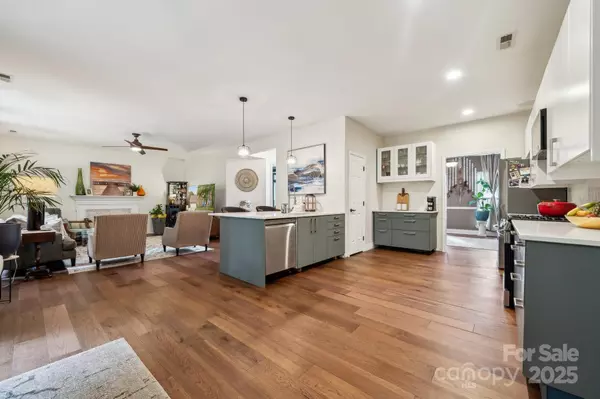 Charlotte, NC 28269,6232 Chavel LN