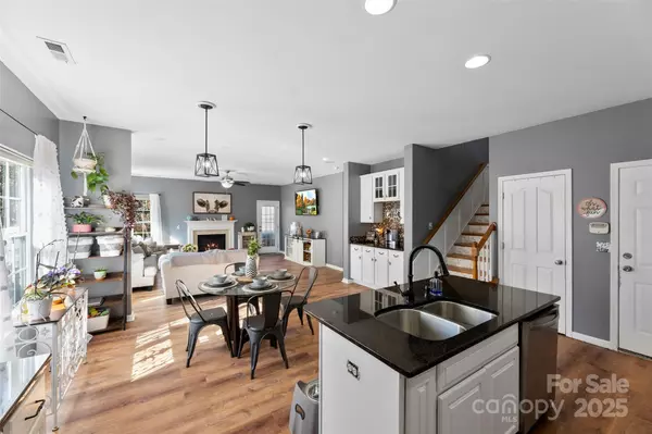 Mount Holly, NC 28120,224 Morning Dew LN