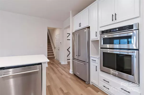 Matthews, NC 28104,909 Kayla CT