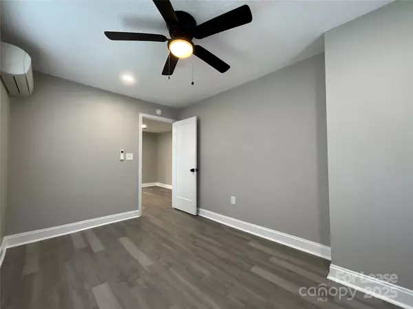 Gastonia, NC 28054,53 Rex AVE