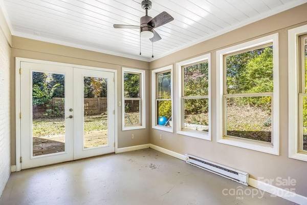 Asheville, NC 28805,145 Beverly RD