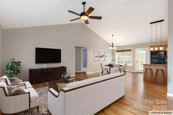 Brevard, NC 28712,190 Temple Church RD