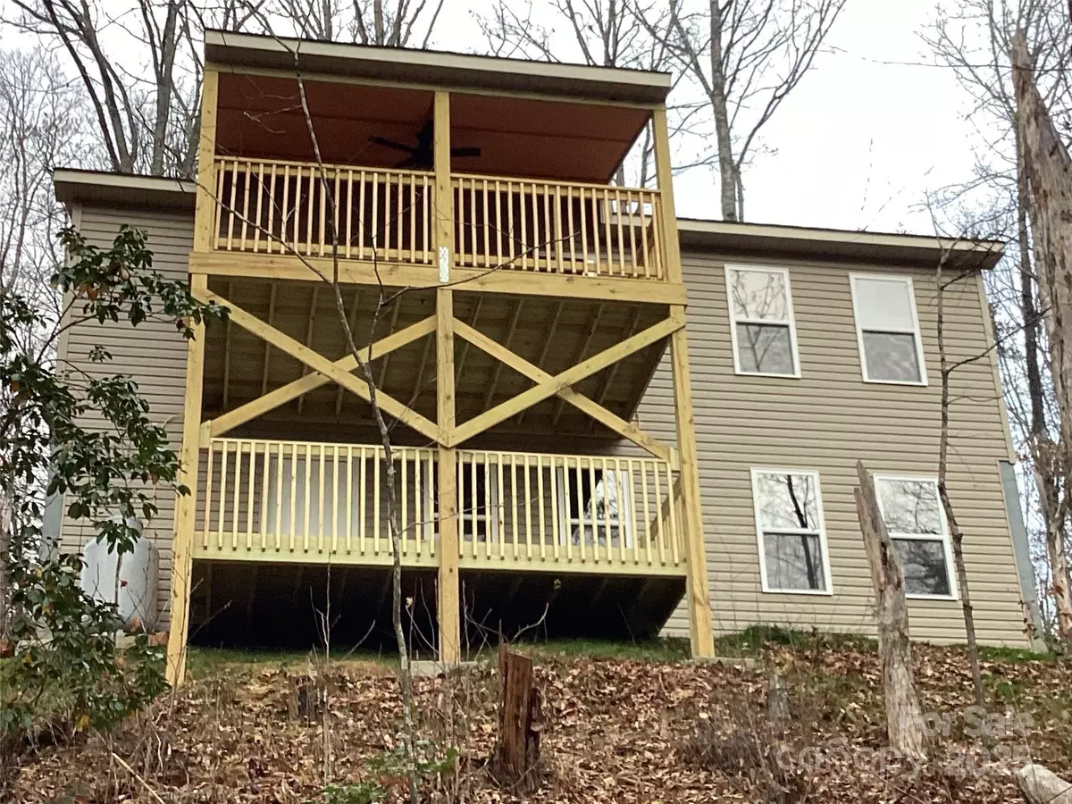 Whittier, NC 28789,212 Brigsy LN