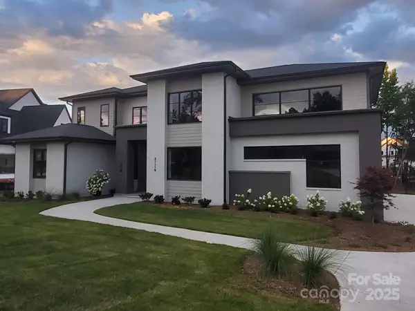 Davidson, NC 28036,21119 Vandrake CIR