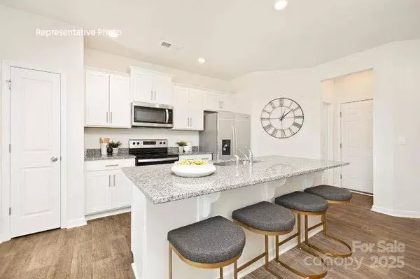 York, SC 29745,1324 Equestrian LN