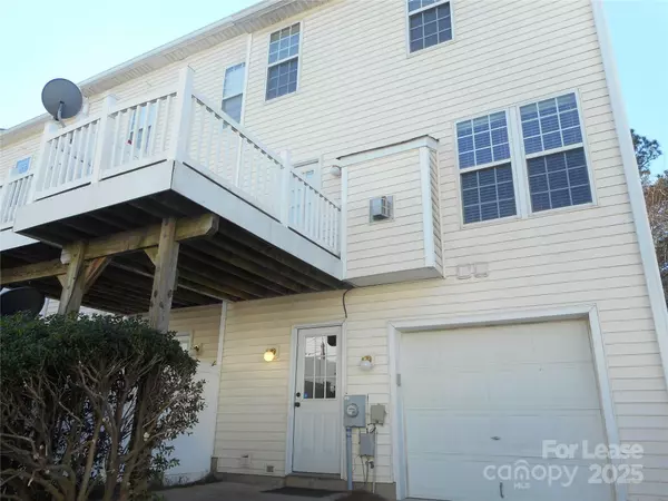 Charlotte, NC 28277,8145 Millwright LN