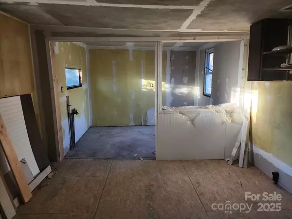 Asheville, NC 28806,107 Bradley ST