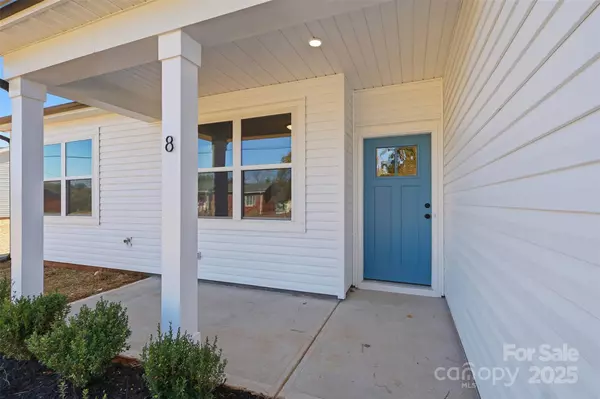 Granite Falls, NC 28630,8 Colonial AVE