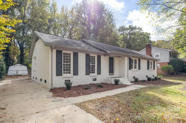 2314 Knickerbocker DR, Charlotte, NC 28212