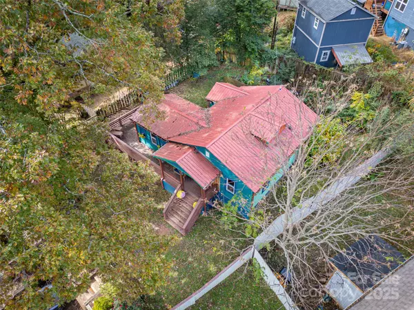 Asheville, NC 28806,12 Woodland DR