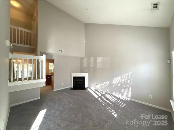 Charlotte, NC 28215,5229 Ficus Tree LN