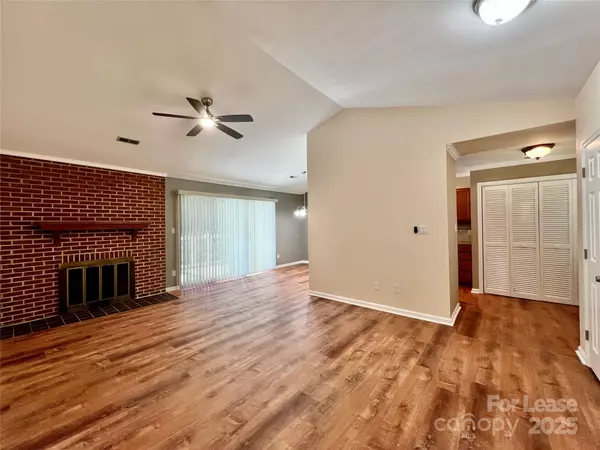 Charlotte, NC 28210,9476 S Vicksburg Park CT