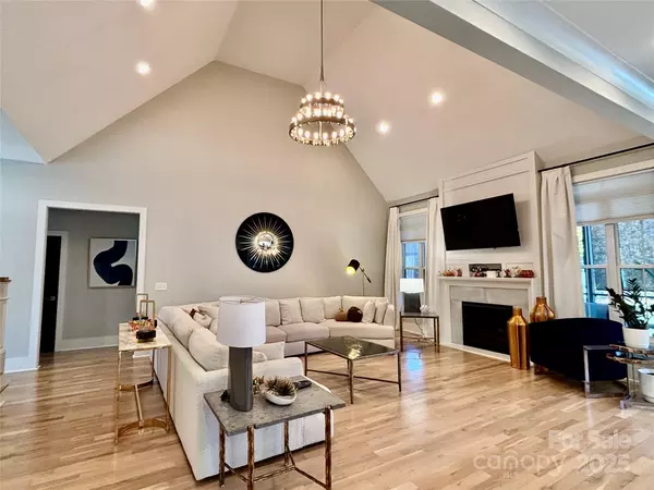 Hickory, NC 28601,108 41st AVE NW