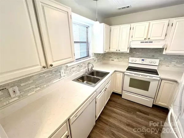 Charlotte, NC 28203,300 E Park AVE #5