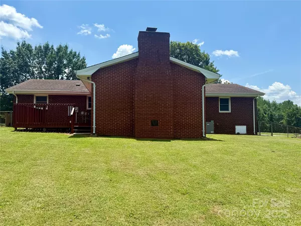 Shelby, NC 28152,206 College AVE